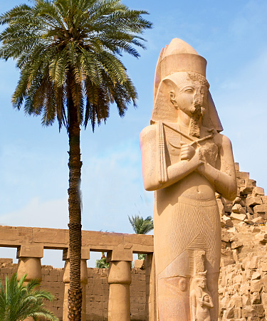 Luxor-01